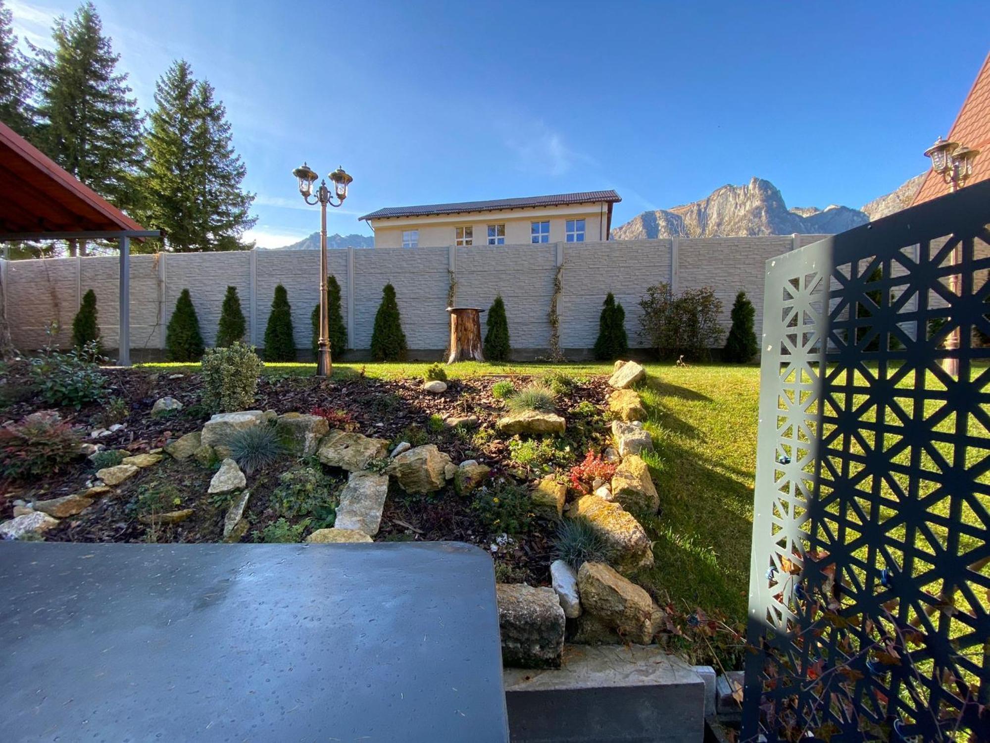 Royal Inn Busteni-Adults Only Exterior photo