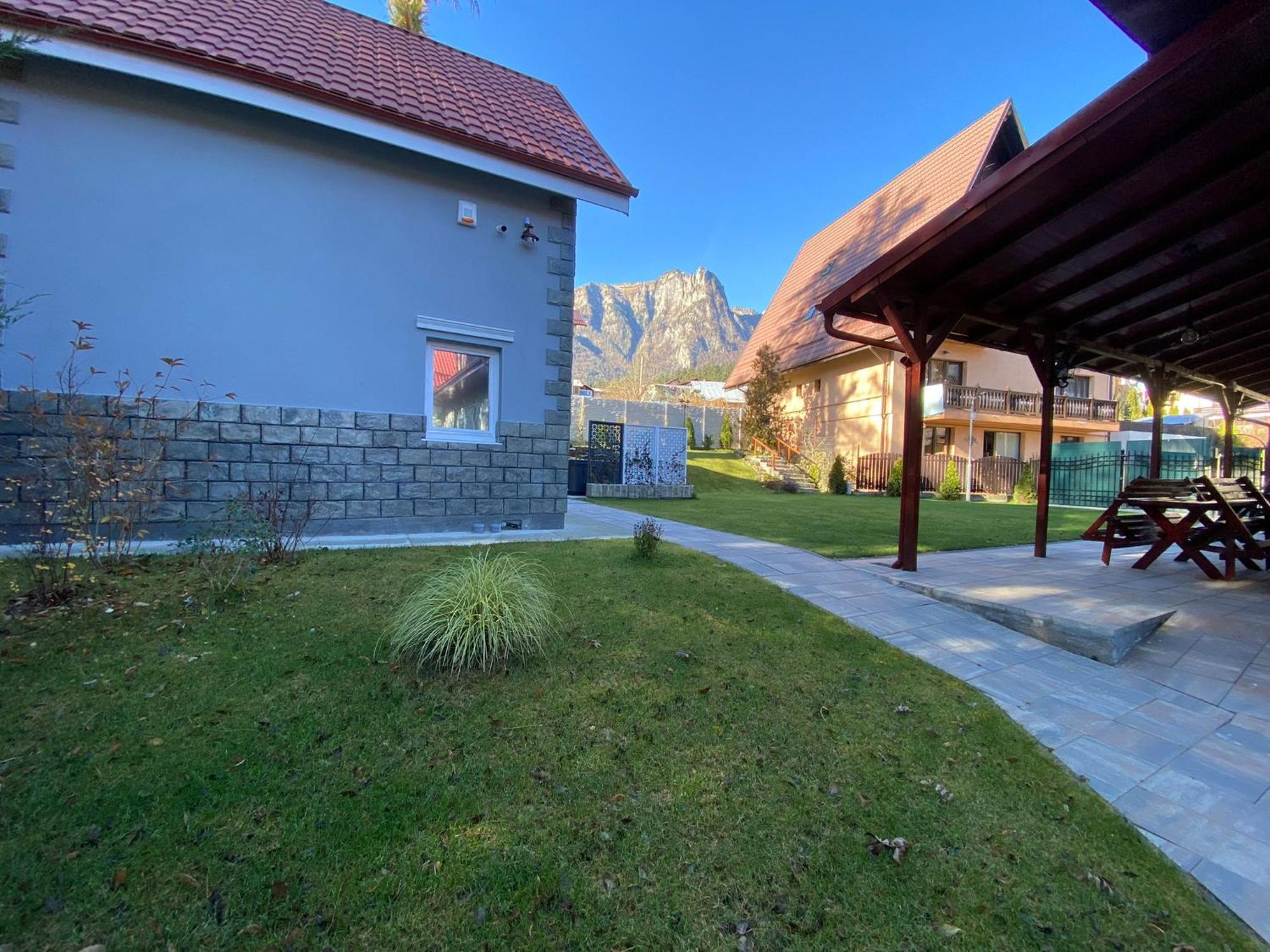 Royal Inn Busteni-Adults Only Exterior photo